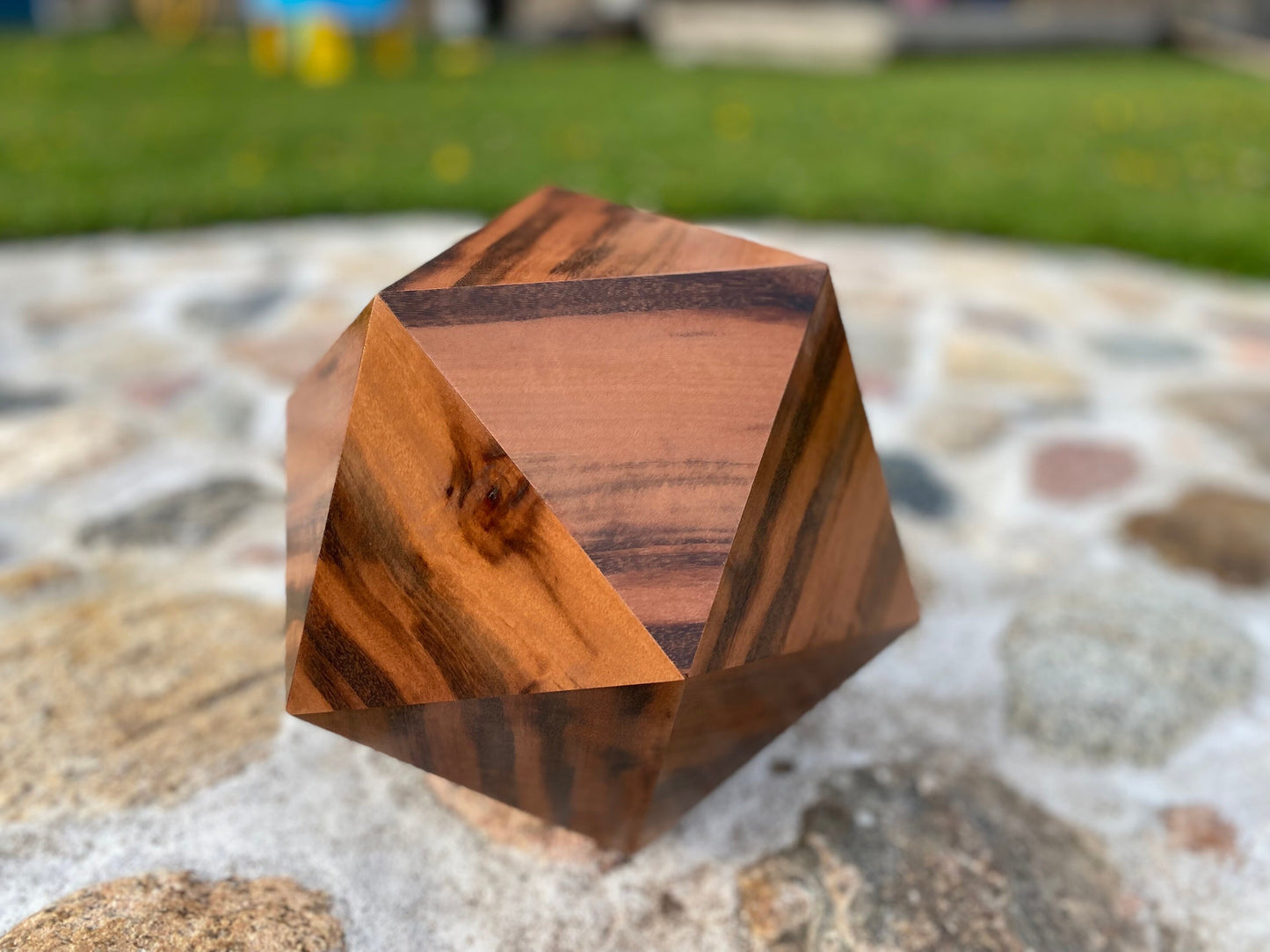 Custom Urn | 20-Sided Goncalo Alves Tigerwood Urn