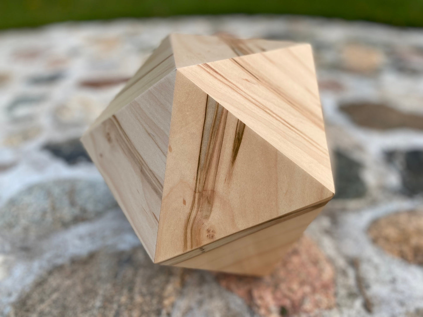 Custom Urn | 20-Sided Ambrosia Maple Urn