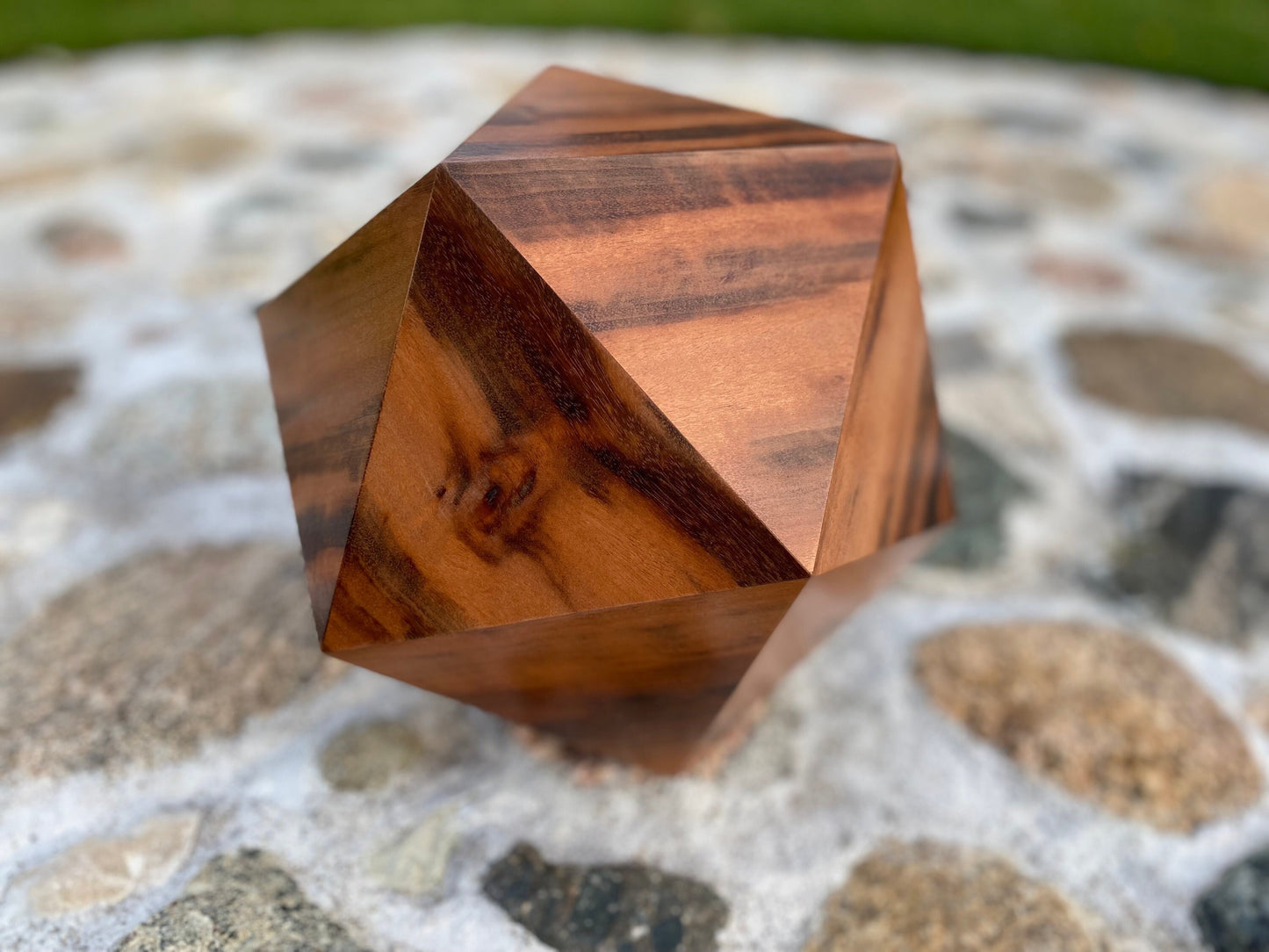 Custom Urn | 20-Sided Goncalo Alves Tigerwood Urn