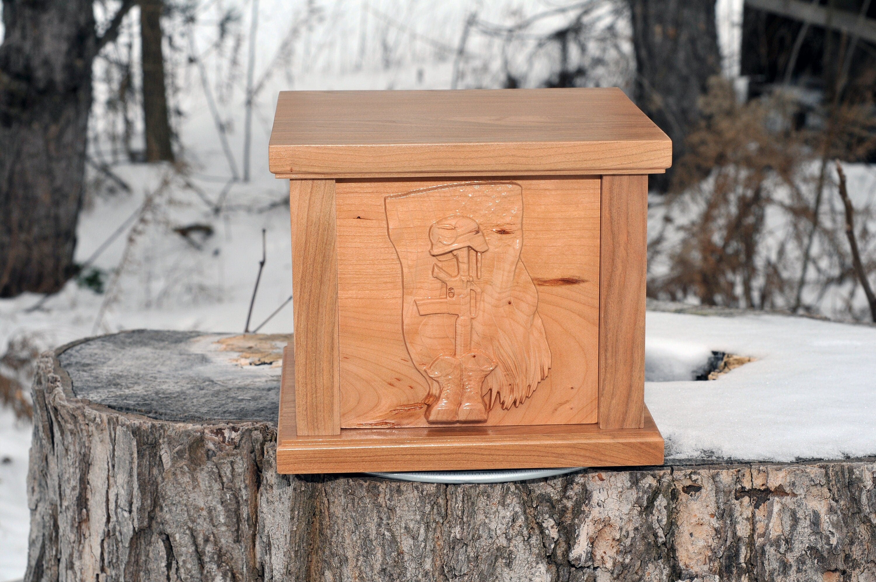 Patriotic Cremation Urn – JRD Memorial